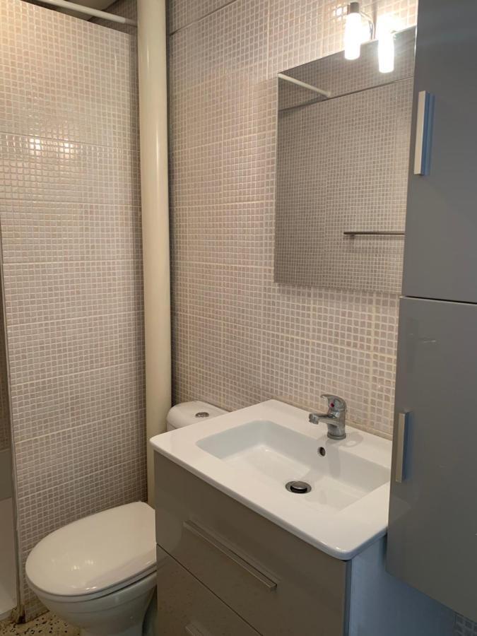 Agreable Studio, Belle Terrasse, Parking Prive, 2 Etoiles 바라뤽레벵즈 외부 사진